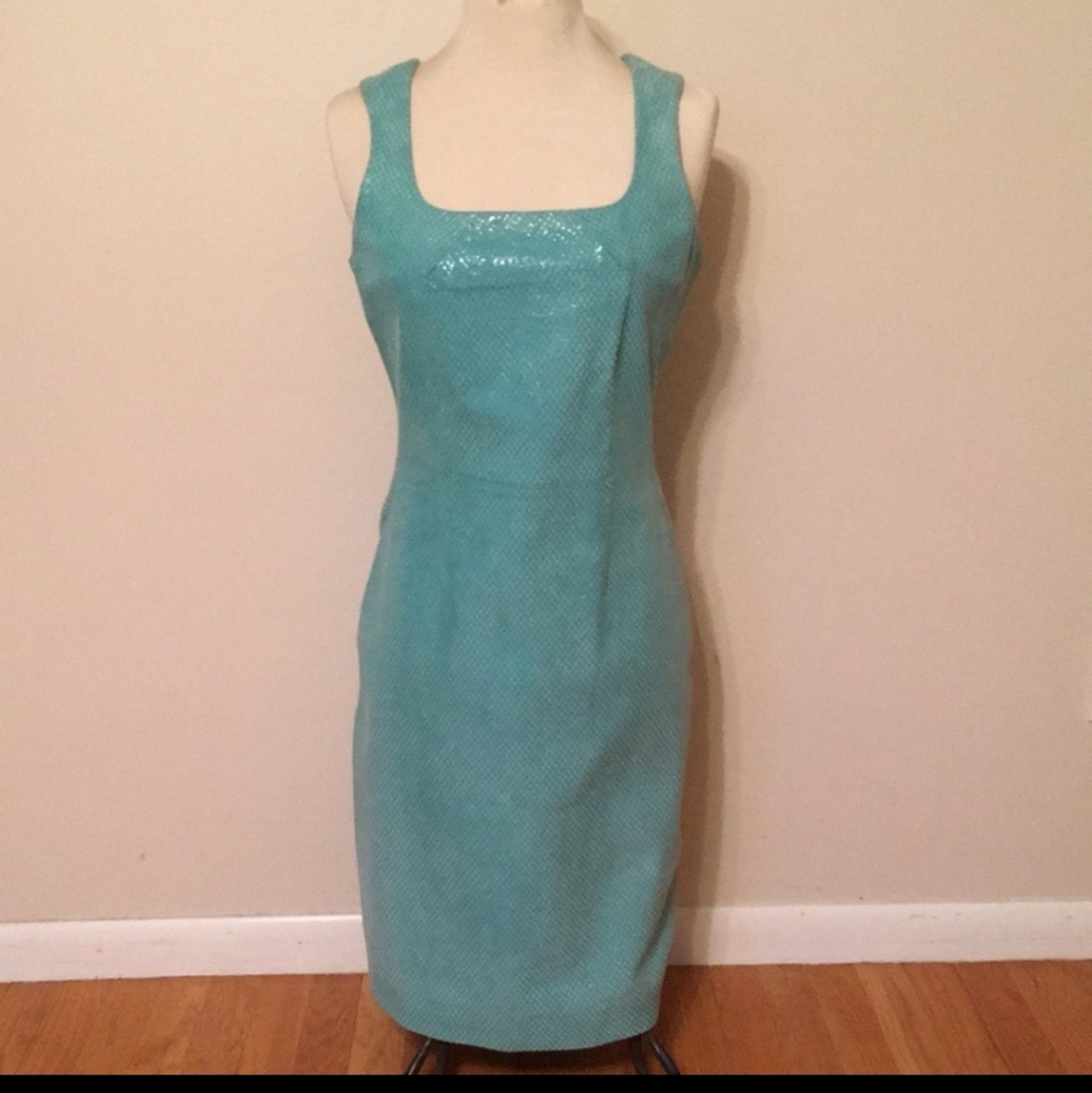 Dress - Picture 2 of 9